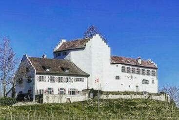 ホテル & Restaurant Schloss Schwandegg