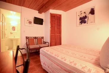 فندق De La Pagézie