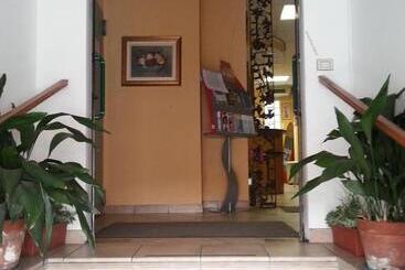 בית מלון כפרי Dora