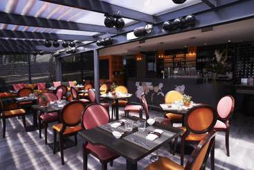 هتل Logis Régent & Spa  Restaurant Grain De Folie
