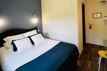 Отель L'escoundillou