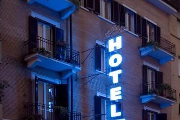 ホテル Lo Scudiero