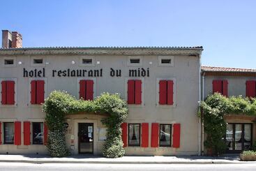 هتل Logis Hôtels   Hôtel Restaurant Du Midi