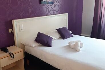 酒店 Logis Hostellerie Du Cheval Blanc