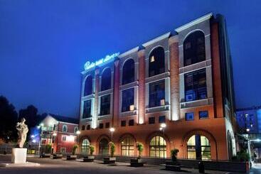 Pacific Hotel Fortino