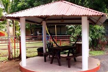 旅馆 Hostal Amador Familiar