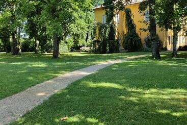 Bed and Breakfast Villa Ghia