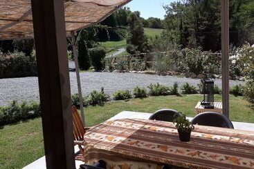 乡村酒店 Agriturismo Cascina Tollu