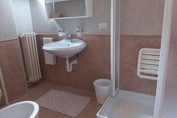 مبيت وإفطار Casa Vacanza Casa Del Padre Nascimbeni