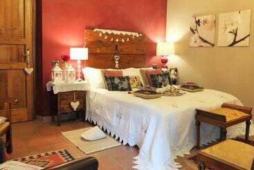 تختخواب و صبحانه A Casa Mia Soloindue