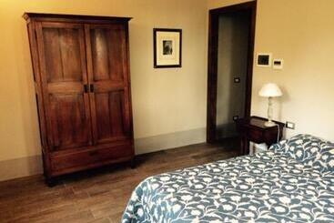 田舎風ホテル La Finestra Sul Po  Agriturismo