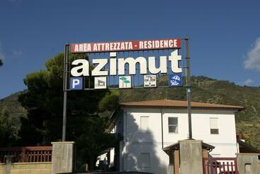 אתר נופש Azimut Sosta Camper   Residence
