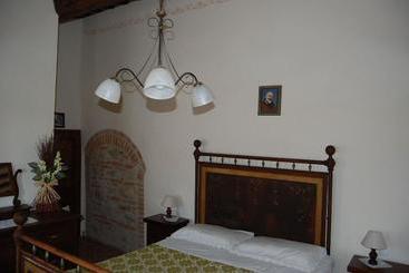 کلبه Agriturismo Podere Ranciano Alto