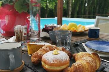 مبيت وإفطار Casale Del Sole Garda