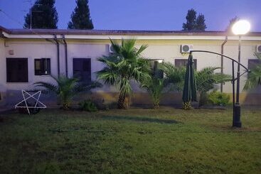 مبيت وإفطار Mamre Village
