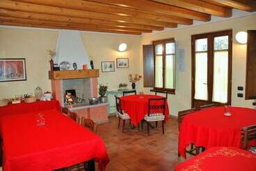 فندق ريفى Agriturismo Trebis