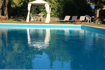 Пансион Villa Cesarina, Vallio Terme , Salo’