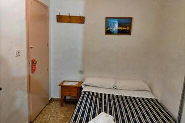 مسافرخانه Ab Pension Granada