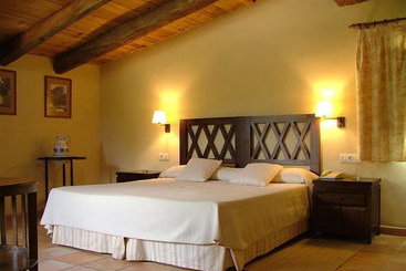 Hotel Rural Finca Les Fanecaes