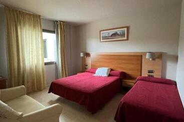 Отель Sant Celoni