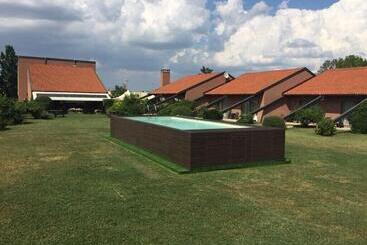 فندق Serravalle Golf