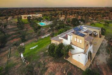 مبيت وإفطار Tenuta Calitre