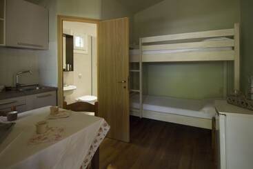 Отель Camping Campo Dei Fiori