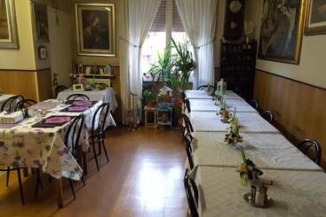 ホテル Pensione Santa Chiara Di Biancheri Katia