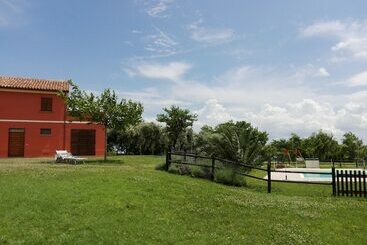 فندق ريفى Agriturismo Villa Savignano