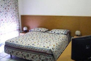 בית מלון כפרי Verbania