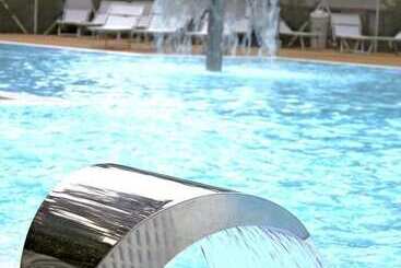 Отель Camping Village I Tre Moschettieri