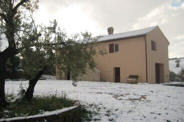 교외 호텔 I Tre Filari