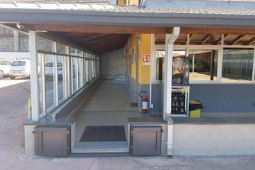 بنسيون Etna Parking