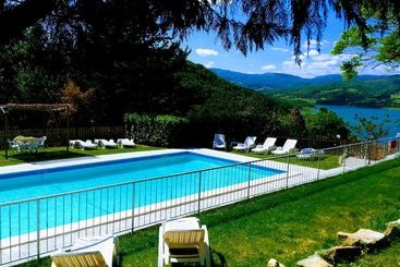 Сельский отель Agriturismo Calcinaia Sul Lago