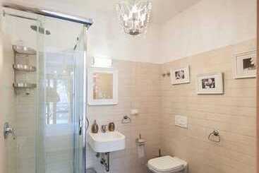 Il Gufo E La Luna B&b