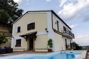 乡村酒店  Home For Creativity   Coliving Calabria