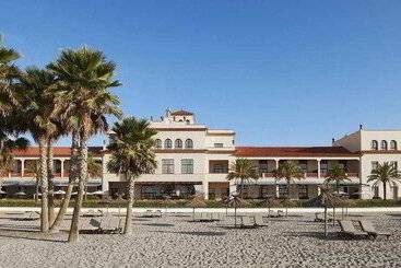 Le Meridien Ra Beach Hotel And Spa