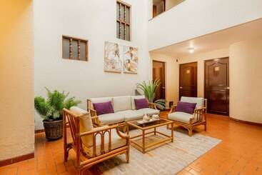 בית מלון כפרי Los Tambos Colonial