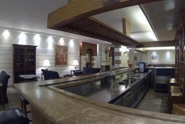هتل Napoleon Beirut