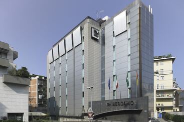 בית מלון כפרי NH Bergamo