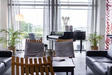 هتل Aiden By Best Western Haugesund Airport
