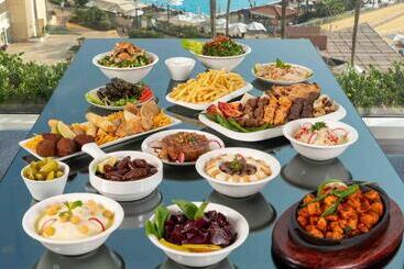 استراحتگاه Mövenpick Hotel Beirut