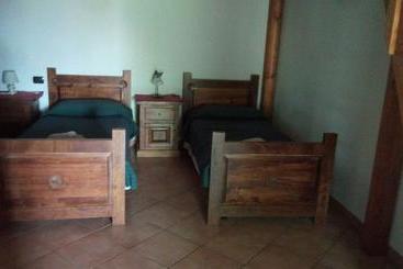 קוטג'' Agriturismo Is Scalas