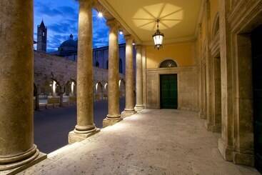 ベッドアンドブレックファースト Antica Maison