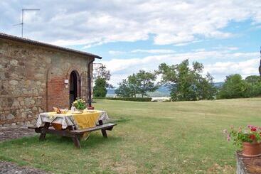 교외 호텔 Agriturismo Spazzavento