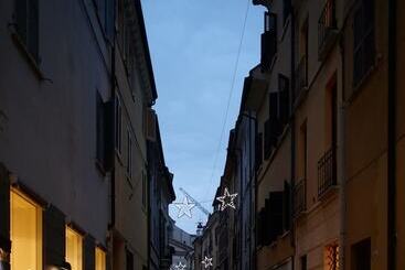 Mantua Hostal   Hostel