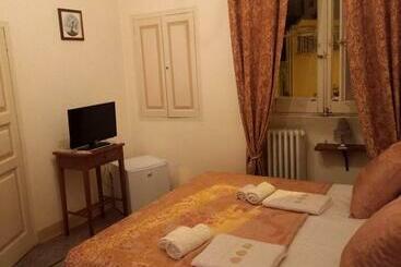 مبيت وإفطار Palazzo Baffa