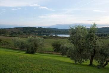 هتل روستایی Agriturismo La Tabaccaia