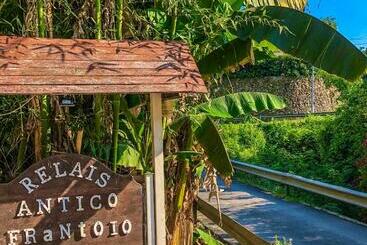 تختخواب و صبحانه Guest House Antico Frantoio Pietrasanta Affittacamere