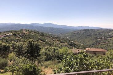 مبيت وإفطار Pozzo Medievale